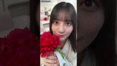 菜緒さんに花束を渡します️#日向坂46_イチャイチャ虫 #日向坂46#小坂菜緒