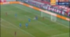 【動画】中国のサッカー、ボールが2つ登場。史上初のダブルゴールが発生した件⚽⚽