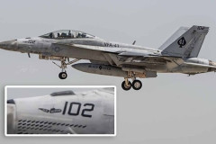 イラン作戦から帰還した米軍F/A-18F戦闘機の機体に潜水艦撃破「キルマーク」！