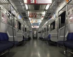 電車で居眠りしてたら起こされた。女「あの…もうすぐ駅ですよ」 俺「ぇｒｋｊふｊこ…すいません」　→　かわいいなぁと思ってるだけで終わりと思ったが…..,,