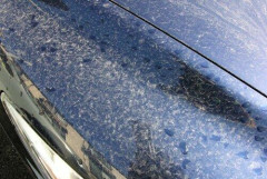 【悲報】洗車したのに水垢が取れなかった男の子