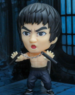 ヌンチャクとかいう謎の武器なんなの？
