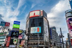 【悲報】「東京」、世界一座る場所がないｗｗｗｗｗ