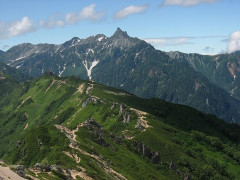 ChatGPT「軽装で登山可能」を鵜呑みして登山→槍ケ岳で外国人遭難