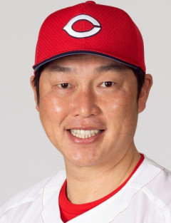 【悲報】新井貴浩さん、監督続投の経緯がまあまあ辛い