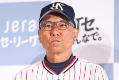 【悲報】ヤクルトの戦力外通告、呼び出し連絡がLINEだったことで青柳は不満顔「生え抜きの選手でないので…」