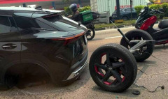 走行中にタイヤ外れた中国チェリー車…輸出に力入れる中国車の品質に警告灯 ［10/14］