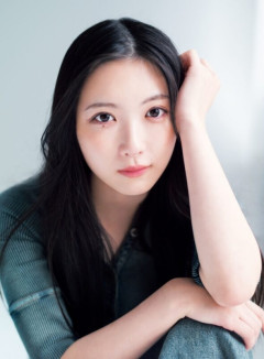 ＜櫻坂46谷口愛季＞話題のセンターが「マガジン」表紙に　あふれる透明感　どこか不思議な魅力