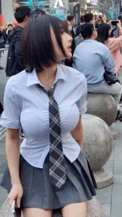 【画像】まるでアニメみたいなバストの女子高生ｗｗｗｗｗｗｗｗｗｗｗｗ