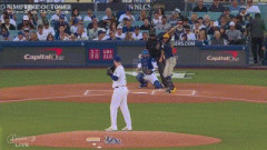 【NL優勝決定シリーズ3回戦】ドジャース先発スネル、ブルワーズ・チョウリオに初球先頭打者ホームランを被弾…いきなり先制を許してしまう