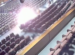 【続報】149人が死亡したコンサート会場銃乱射事件の防犯カメラ映像が公開される。