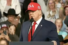 【悲報】トランプ「共和党勝利時に支給する80万円は米国で使うことが唯一の条件だ。日中韓旅行で消費なんてダメだ」