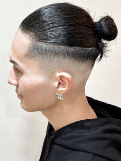【悲報】女「マンバンヘアにしてるおじキモすぎ」