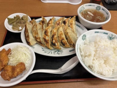 結局日高屋って最高だよな