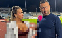 【画像】監督（アカン…こんなエッッッな記者をガン見したらセクハラ監督って言われてまう…）