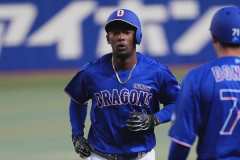 ブライト健太、現役引退を発表　うつ病も告白