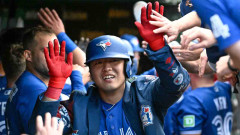 【海外の反応】ブルージェイズの岡本和真、MLB入団祝いの高級寿司会をホットドッグの食べ過ぎで欠席したことが判明して海外ファン爆笑の渦に!