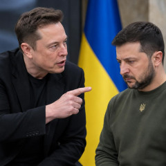 イーロン・マスク氏、ウクライナのゼレンスキー大統領に退陣呼び掛け   |  日本人には驚きだろうな