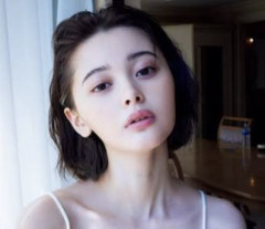 玉城ティナ、街を40分歩くだけで9社からスカウトされるほどの美貌