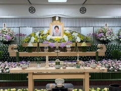 ぬい活オタク「母親が死にました」葬式でぬいぐるみとﾊﾟｼｬｯ　→　賛否両論にｗｗｗｗ