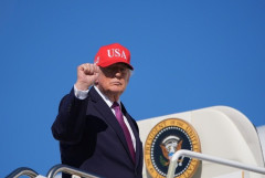トランプの公開処刑中止