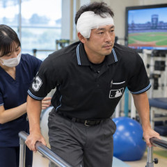 バット直撃で頭部負傷から半年 川上拓斗審判員の意識回復 「球場に戻って審判がしたい」と懸命にリハビリ中…   #野球 |  起きたらヤクルトの順位にびっくりしたと思う
