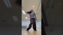 ダンスの練習をしているのは？ 261015 乃木坂46