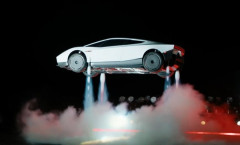 テスラが空を飛ぶ車を発表して実演、世界から驚きの声殺到！　海外の反応。