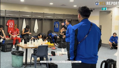 ◆悲報◆ガンバ大阪のハーフタイム、熱弁ふるう明神監督を誰も見てない🤔