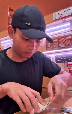 【動画】グエンさん、スシローでとんでもない食べ方をして炎上ｗｗｗｗｗｗｗｗｗｗｗｗｗ