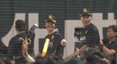 CS観戦の千賀滉大さん、選手達からファンサ受ける