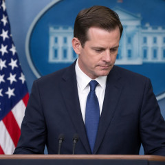 ザカリア米大統領報道官が退任   #速報 |  トランプが好きそうな感じだな