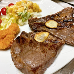 横浜DeNAさん、甲子園遠征のホテルで肉を食べまくりベイスターズだけヒレ肉有料化になってしまうwww