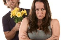 専業主婦なのに家事を私や母に任せきりで、何かあると怒る妻。もう限界かもしれない…
