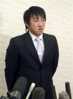 FAの内川、広島と初交渉　3年総額6億円の提示