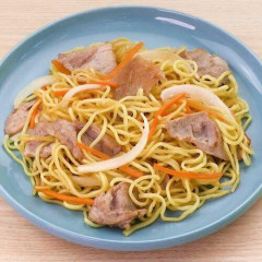【悲報】焼きそばの具「豚肉」「玉ねぎ」「人参」で充分だった