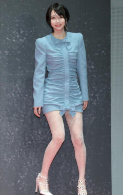 【画像】あのちゃんのミニスカ姿wwwwwwwwwwwwwwwwwwwwwwwwwwwwwwwwww