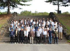 【悲報】早稲田大学先進理工学部の集合写真、陽キャだらけ
