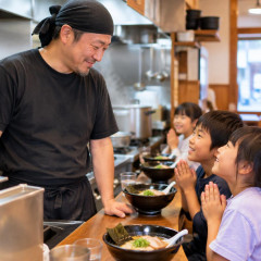 「『ごちそうさま』くらい言え」子ども食堂を続けるラーメン店主の投稿に賛否…本人が明かす真意「ほとんどの子は言ってくれます」   |  なぜか伸びたな
