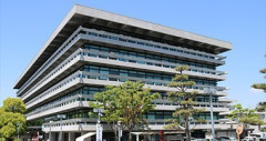 【悲報】巡査長（35）、女子中学生に手を出した上に人妻との不倫までバレてクビにｗｗｗｗ