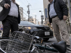 小学生の頃、目の前で友達が事故起こしたんやが相手の男二人が…