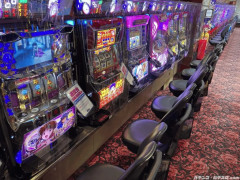 ディスク2を音量2で打つおっさんが真後ろでこのすば音量2で打ってる人に音量下げさせててワロタｗ
