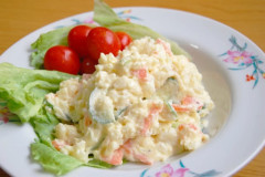 ポテトサラダって過小評価されてるけど普通に主食張れる逸材やろ