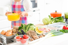 妻の料理は、味付けも油もまるで毒のようで、本当にまずい。監獄食がご馳走に見える…