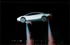 【動画】空飛ぶ車、テスラの新型ロードスターが話題に！ 空を飛べるようになったら犯罪に悪用される可能性も…