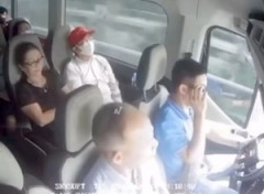 【動画】3人が亡くなったミニバス事故の車内映像が公開される。