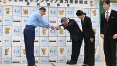 【物議】警察が専門学校の「留学生」に防犯ボランティアを委託する　→炎上