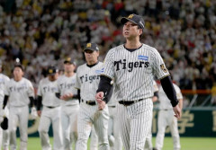CS4連敗した藤川球児監督「セリーグ連覇は球団の財産にしなければ！」