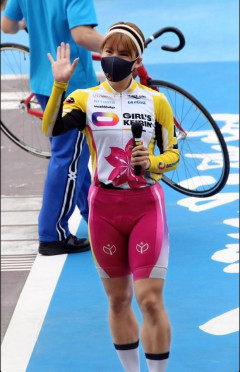 ボディラインが100点の女子競輪選手、現れてしまう
