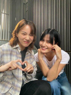 【朗報】のんさん「明日は久慈公演。リハで愛ちゃんと❤💙」ｗｗｗｗｗｗｗｗｗｗ